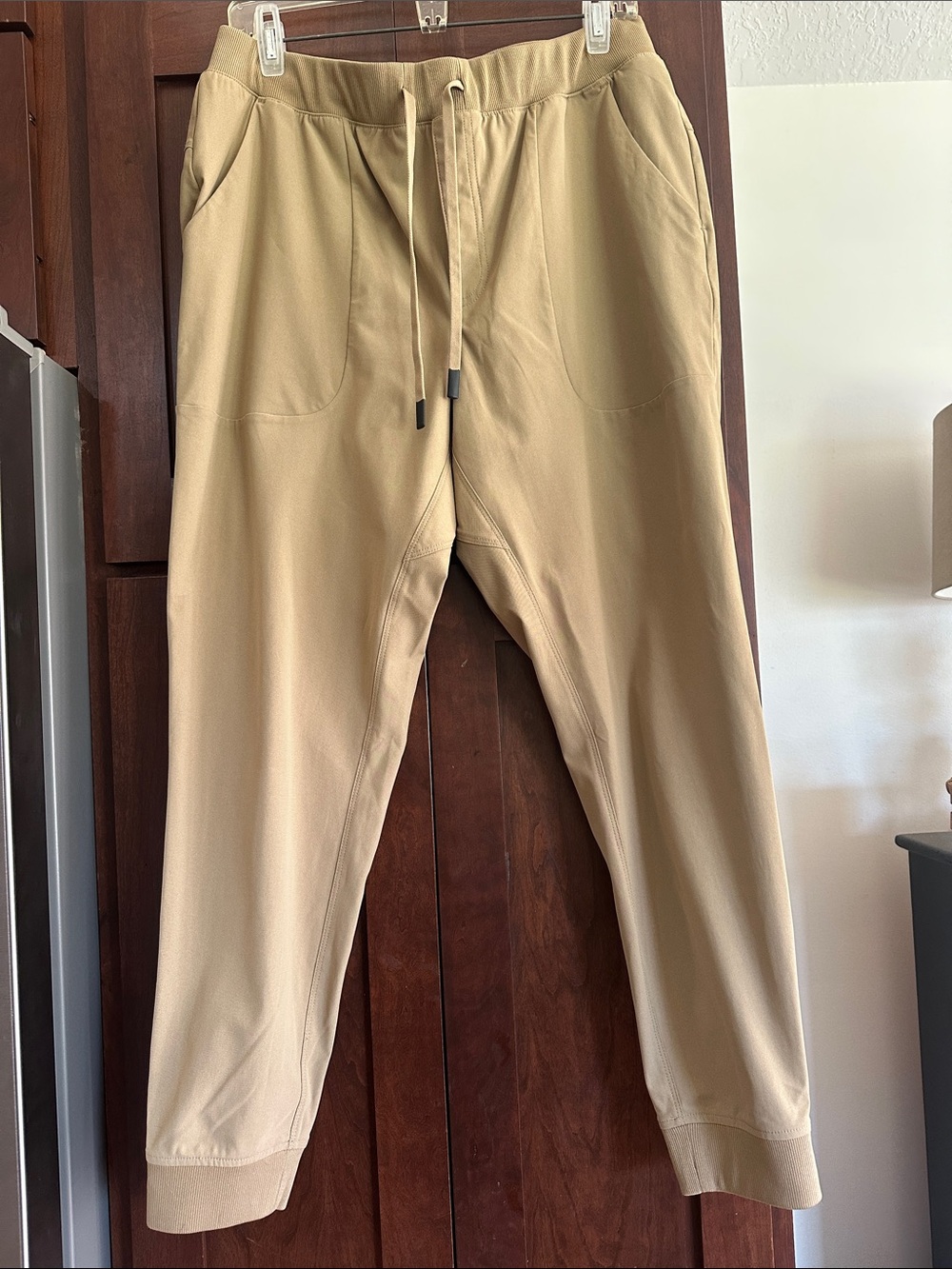 Men's Drawstring Joggers in warm stone/camel
